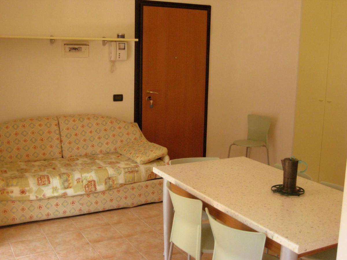 Residence Ipanema - Walterigato Apartments Solo Per Famiglie ليدو دي يسولو المظهر الخارجي الصورة