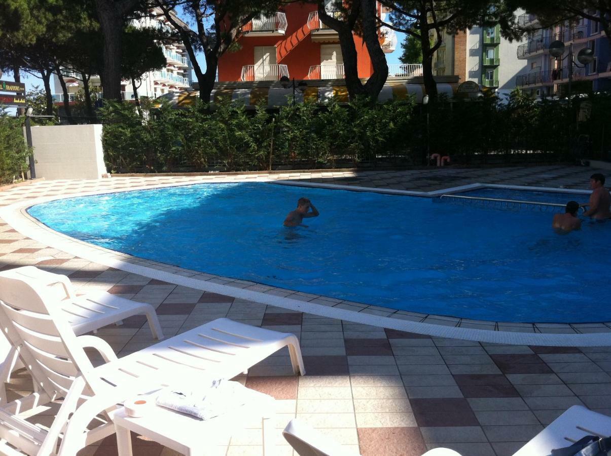 Residence Ipanema - Walterigato Apartments Solo Per Famiglie ليدو دي يسولو المظهر الخارجي الصورة
